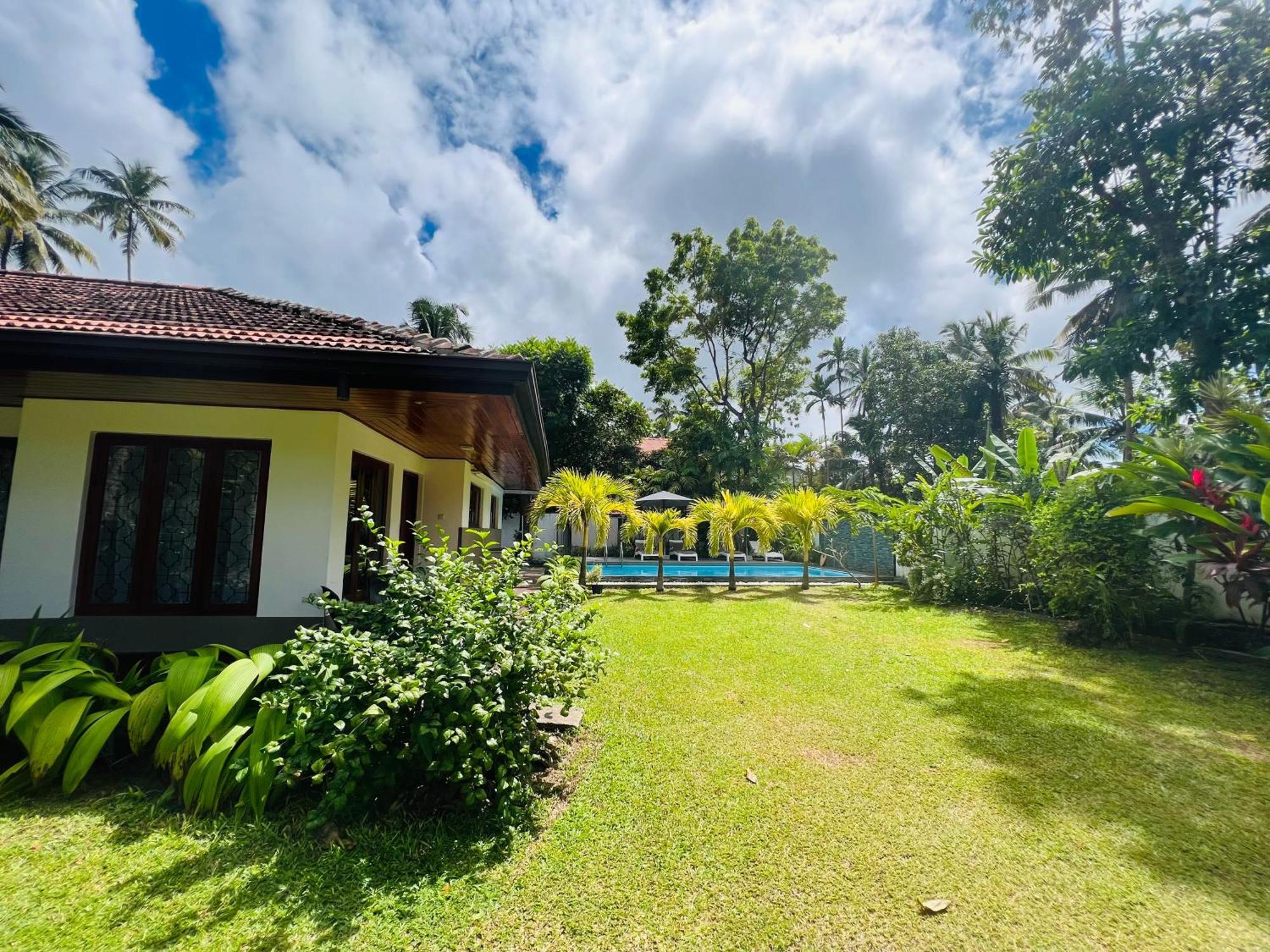 Jaya Villa Hikkaduwa Exterior photo